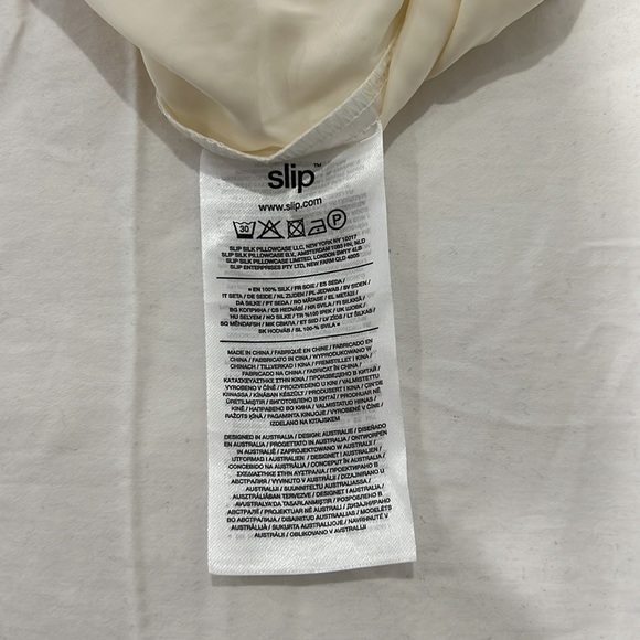 slip Cream QUEEN ZIPPERED PILLOWCASE